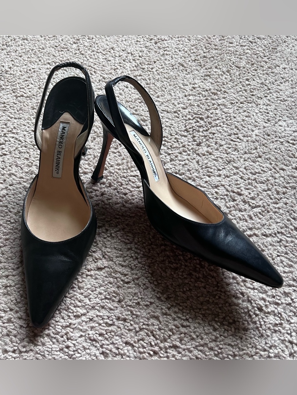 Manolo Blahnik Carolyne Black Leather Slingback Pumps Pointed Toe Stiletto EU 38
